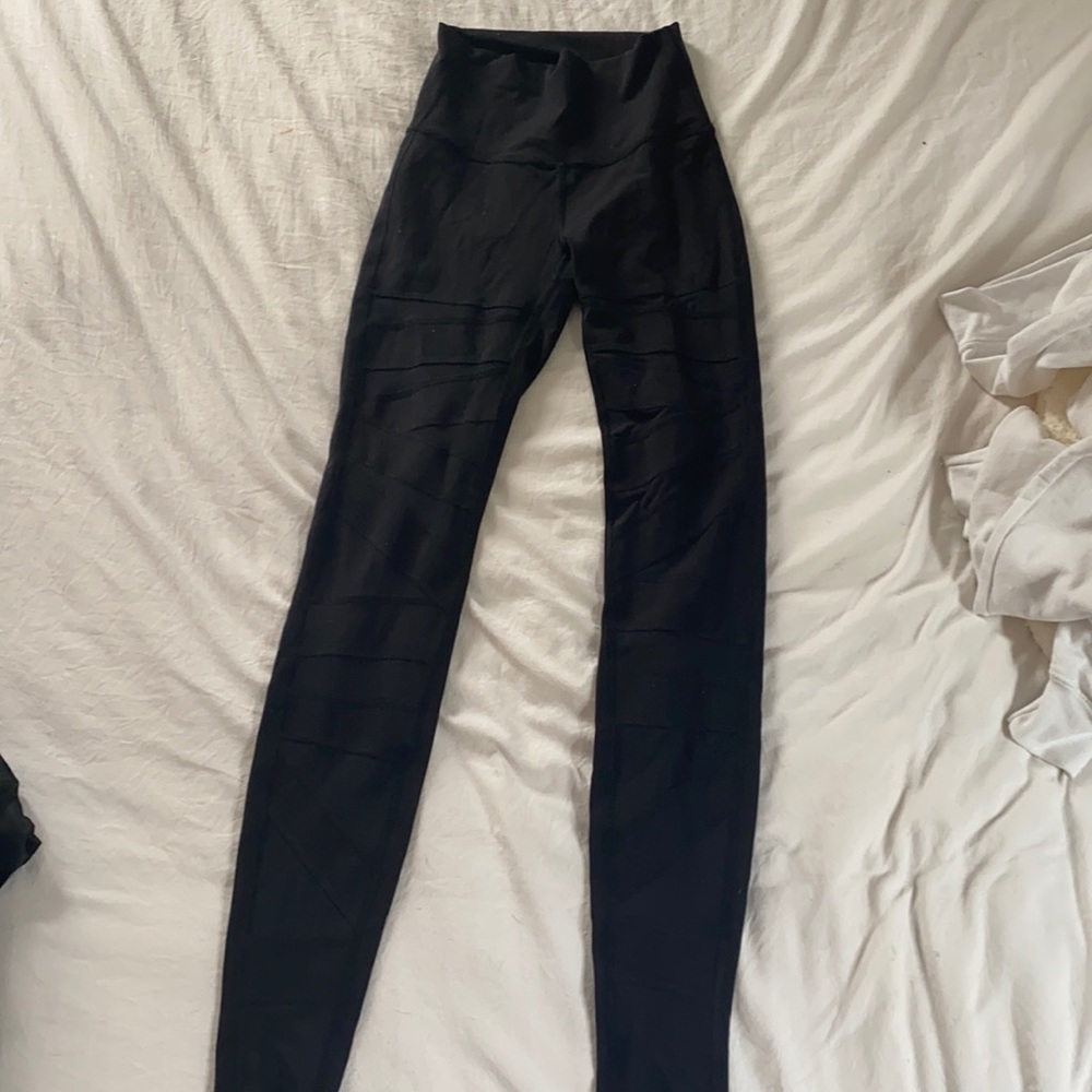 Lululemon mesh detail leggings
